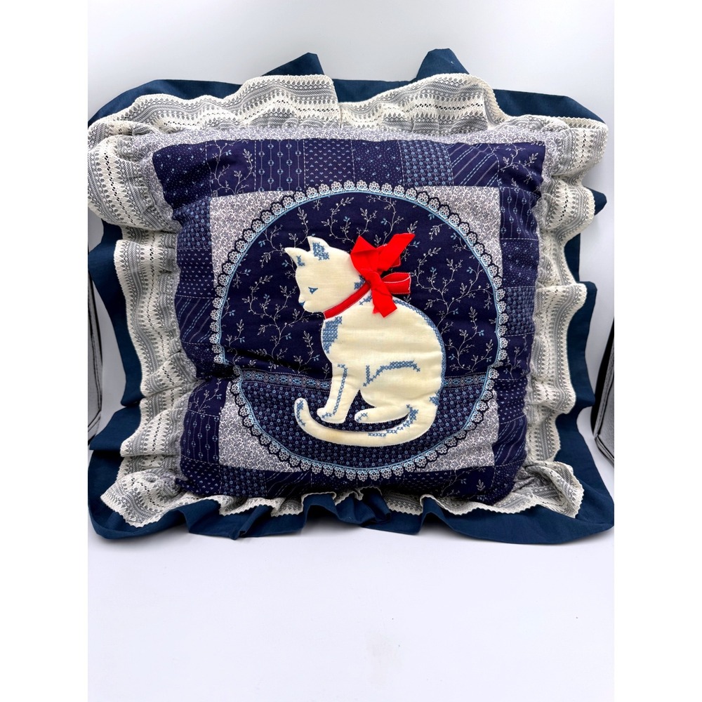 Vintage Linde Quilted Cat AppliquΓ© Pillow Blue Patchwork Lace Ruffle 22" Cottage